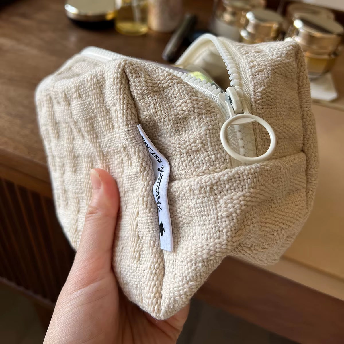 Carry-On Portable Premium Makeup Bag with Large Capacity - Simple Canvas Three-Dimensional Storage Bag Solid Color