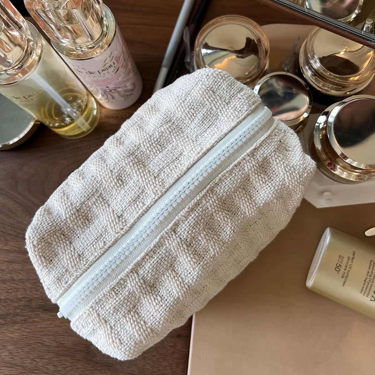 Carry-On Portable Premium Makeup Bag with Large Capacity - Simple Canvas Three-Dimensional Storage Bag Solid Color